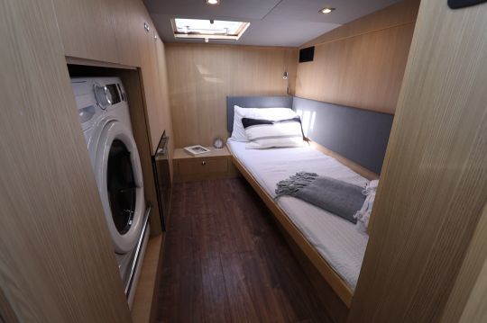 This small, multifunctional cabin is quite unique