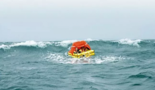 © Graham Snook, Plastimo