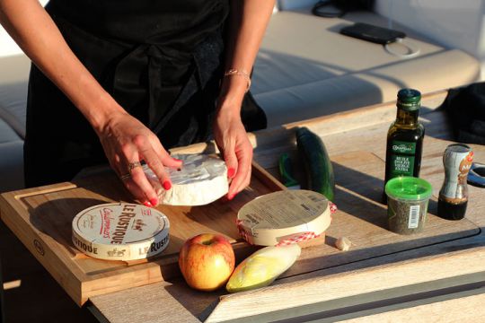 Chloé sea cooking - Camembert à la plancha