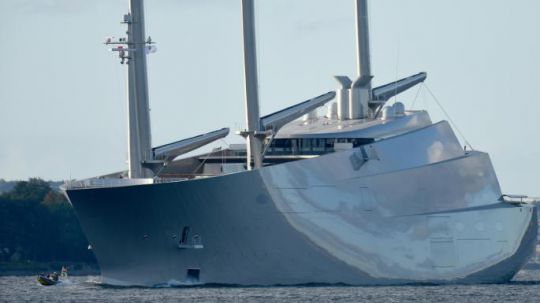 biggest sailing yacht a