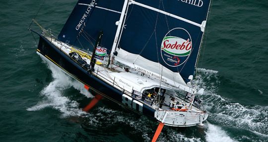 Loïck Peyron sur Gitana Eighty, au départ d Vendée Globe 2008