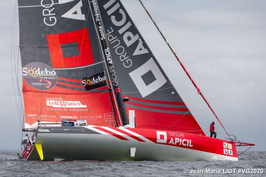 L'IMOCA Apicil  © Jean-Marie LIOT