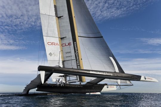 Le trimaran de 90 pieds vainqueur en 2010