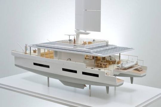 Maquette du bateau atelier de Titouan Lamazou présentée en 2019