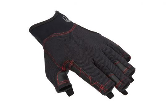 Les mitaines participent à la fois au confort et à la sécurité en maintenant les mains au chaud et en évitant les blessures dues au contact rugueux avec les bouts