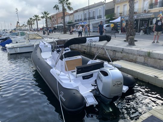 Silhouette globale du Cayman 23 Sport