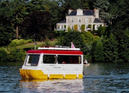 Sur l'eau, le Biboat attire la sympathie