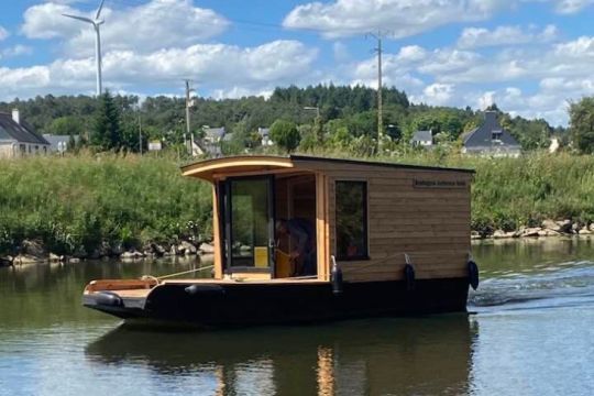 Une modèle de Penette de 5 m de long