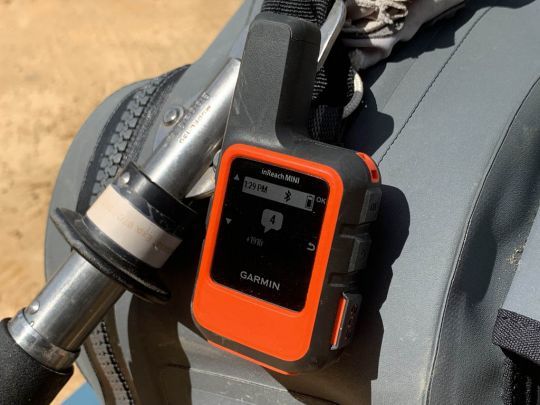 La balise de Garmin de prend pas de place.