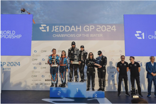 Le podium de la première étape du Championnat du monde UIM E1