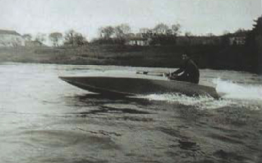 Le Cavard sur la Dordogne. Années 1960 © Daniel Charles