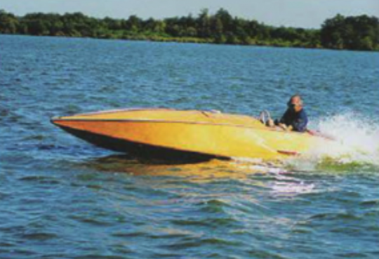 Le runabout en régime intermédiaire © Daniel Charles