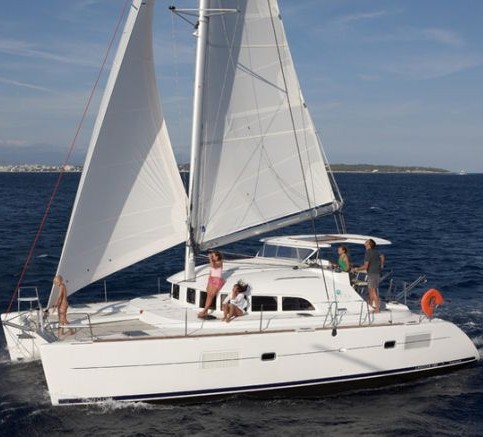 Le 380 sous voiles