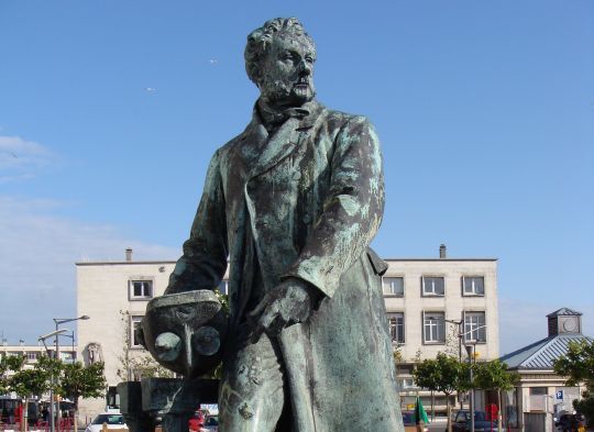 La statue de Frédéric Sauvage à Boulogne sur Mer