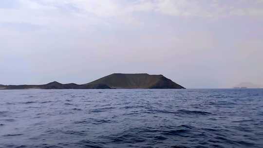 Cratère de l'île Lobos en vue