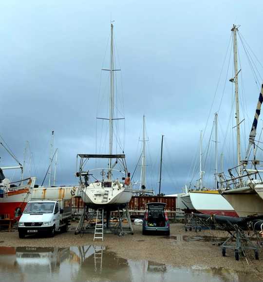 Ils trouvent leur bateau à Port Leucate