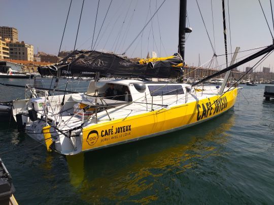 L'IMOCA  Café Joyeux ©Maxime Leriche