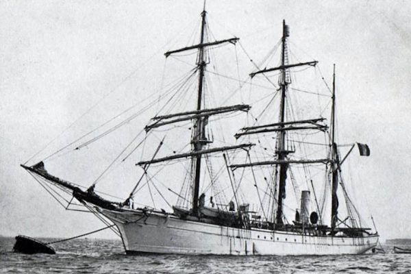 The polar expedition ship Pourquoi Pas ? 4