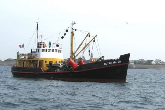 The King-Gradlon buoy tender settles in at the Douarnenez Port Museum
