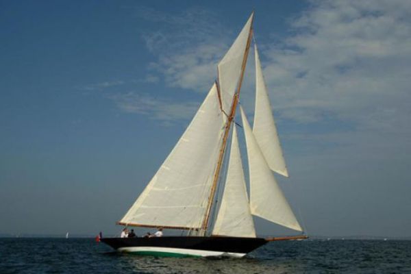 How to recognize a sailboat, the cutter