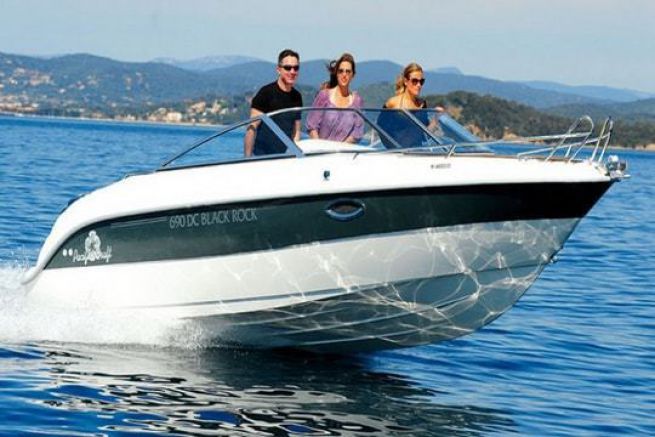 Pacific Craft, a complete range of outboard boats made in France
