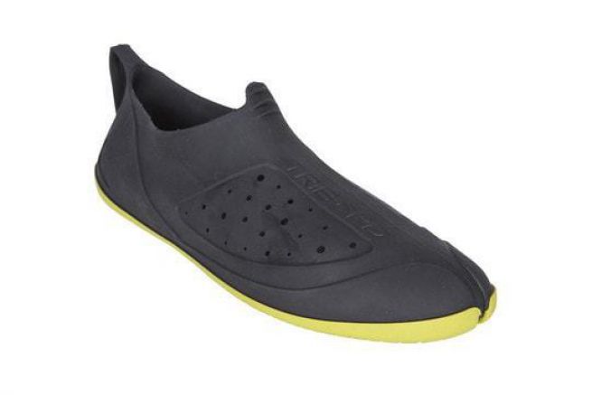 Decathlon on sale surf shoes