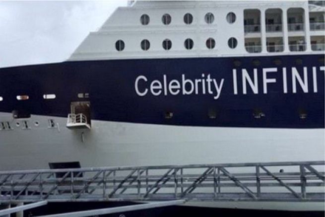 The Celebrity Infinity liner misses its manoeuvre