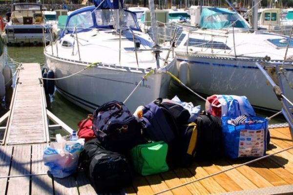 Boat rental: the 10 points to think about before leaving