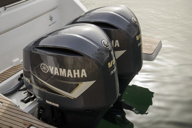 Outboard propulsion: easy assembly for high performance