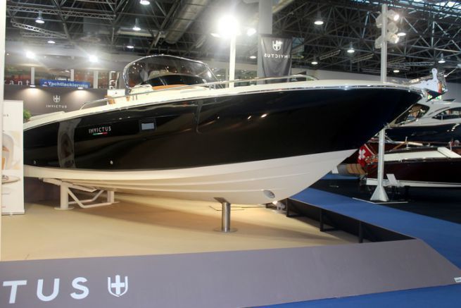 The CX 280, the first model of Invictus Yacht's new CX range