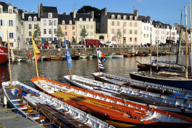 Yawls at quay during Gulf Week in the port of Vannes