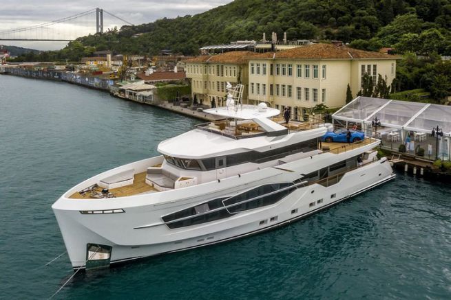 The Numarine 32 XP, the first yacht Explorer from the Turkish shipyard