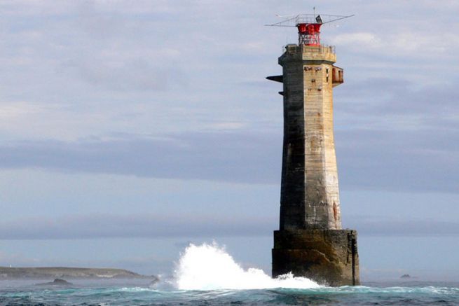 Nividic, first lighthouse at sea without inhabitants
