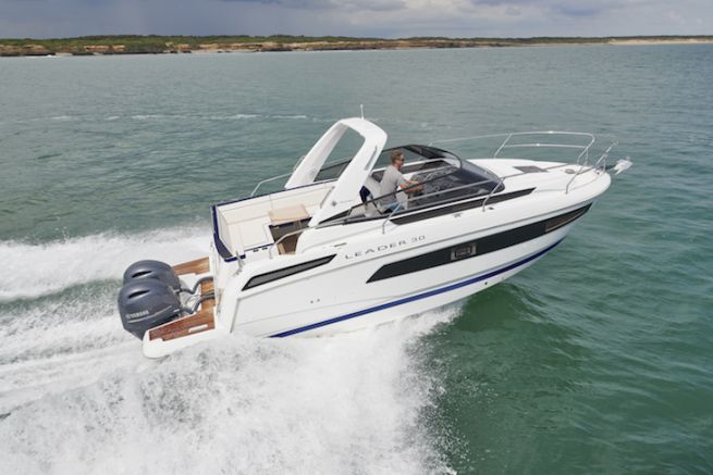 The Leader 33 is available in outboard version