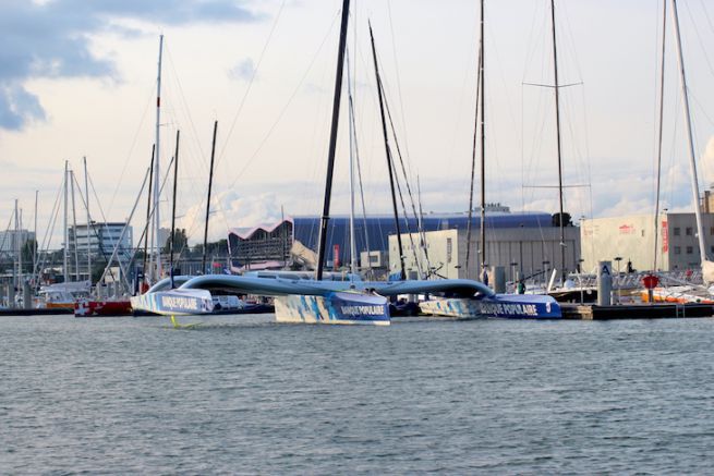 The Maxi Banque Populaire IX returned to the water in Lorient