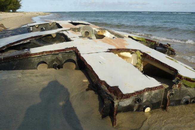 The wreck of the IMOCA Bastide Otio