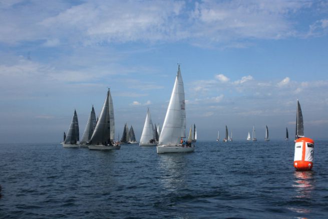 Start of the last stage of the Tour du Finistre under sail