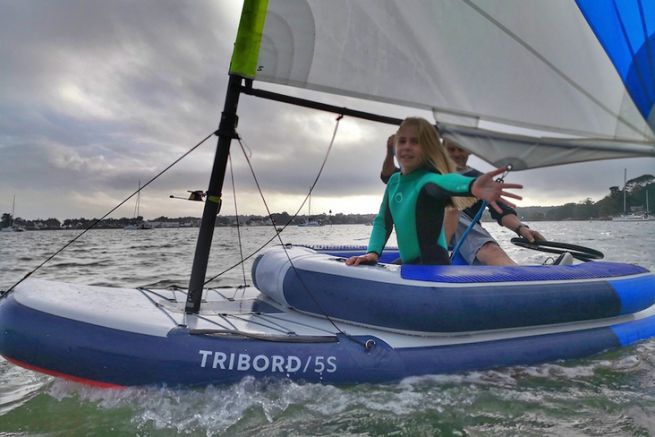 The Tribord 5S, Decathlon's dinghy: inflating to sail