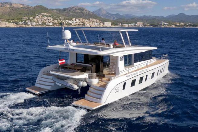 Pricing and alternatives for Silent Yachts 55, a forerunner in a market without competition