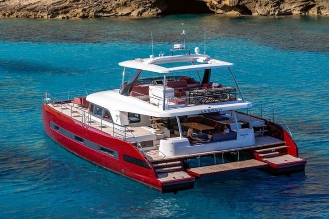 Positioning, Architecture and Design of the Lagoon Sixty 7, accessible luxury