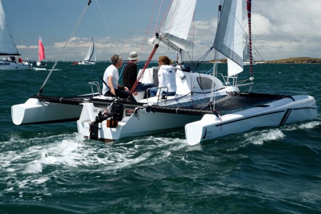 The Astus 22.5 cockpit comfortably accommodates 3 adults