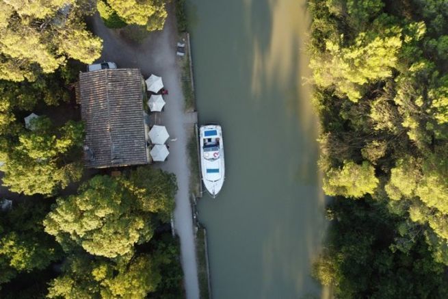 The Canal du Midi from the Mediterranean to Toulouse, the pleasure of river navigation