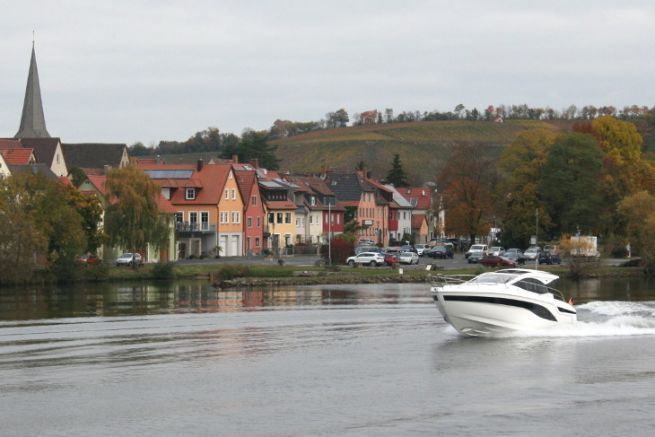 Bavaria SR41 : Comfortable sailing at the helm of a well-balanced boat