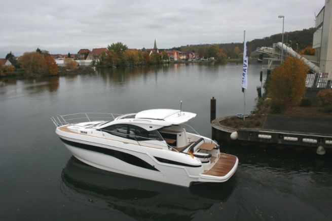 Bavaria SR41: An aggressive price for a 41-foot hardtop