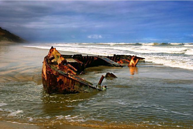 Askoy II, the story of Jacques Brel's boat saved from the sands in New Zealand