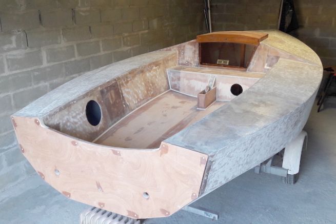 Renovation of a Figaro 5 - Diagnosis and exposure of the wooden hull