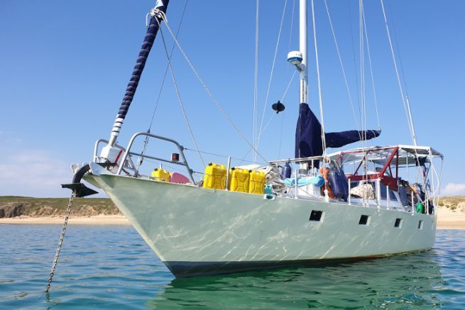 Arthur: a DALU 47 prepared to go sailing in the ice with the whales!