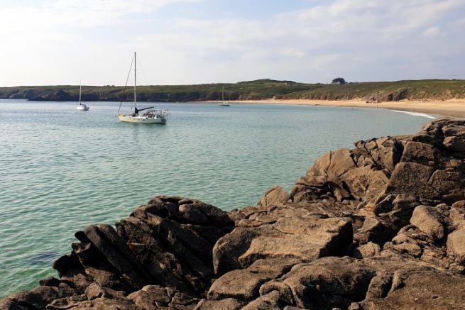 Off-season sailing pleasures in the islands of Southern Brittany
