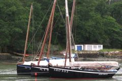 Mast quest: Why does a sailboat's mast tilt forward or backward?