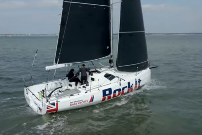 Team RockIt: A season of double-handed racing in a Sunfast 3300 with the pros